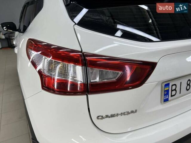 Белый Ниссан Кашкай, объемом двигателя 1.6 л и пробегом 140 тыс. км за 17999 $, фото 9 на Automoto.ua