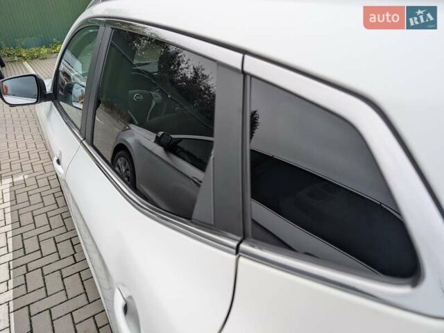 Белый Ниссан Кашкай, объемом двигателя 1.6 л и пробегом 132 тыс. км за 16500 $, фото 47 на Automoto.ua