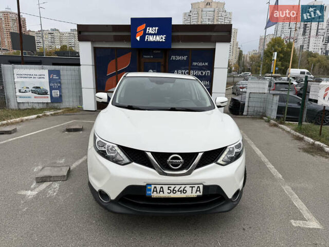 Белый Ниссан Кашкай, объемом двигателя 1.2 л и пробегом 48 тыс. км за 17700 $, фото 14 на Automoto.ua