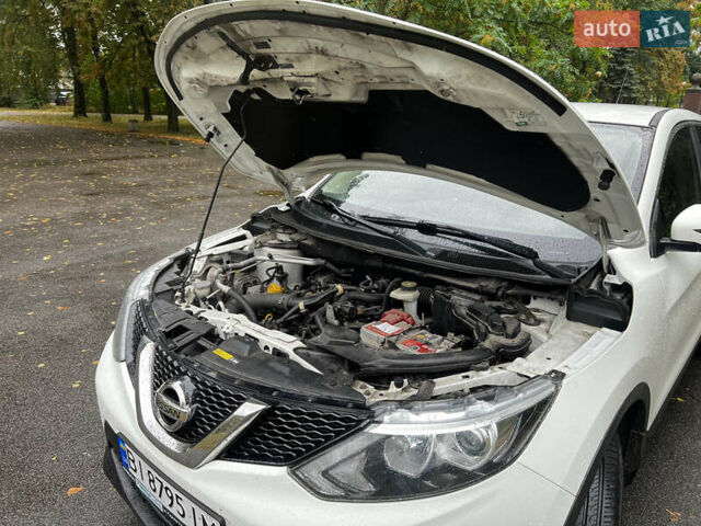 Білий Ніссан Кашкай, об'ємом двигуна 1.2 л та пробігом 175 тис. км за 14000 $, фото 6 на Automoto.ua