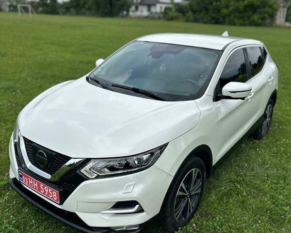 Белый Ниссан Кашкай, объемом двигателя 1.6 л и пробегом 123 тыс. км за 18200 $, фото 5 на Automoto.ua