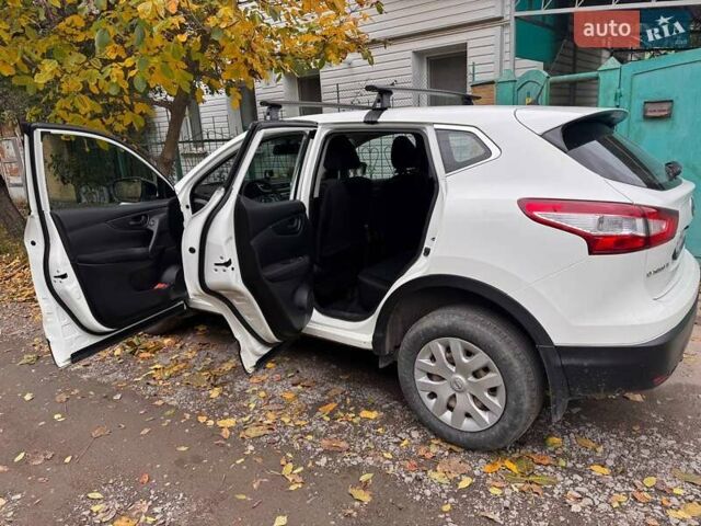 Белый Ниссан Кашкай, объемом двигателя 2 л и пробегом 76 тыс. км за 14500 $, фото 5 на Automoto.ua