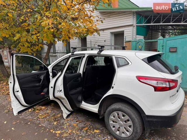 Белый Ниссан Кашкай, объемом двигателя 2 л и пробегом 76 тыс. км за 14500 $, фото 8 на Automoto.ua