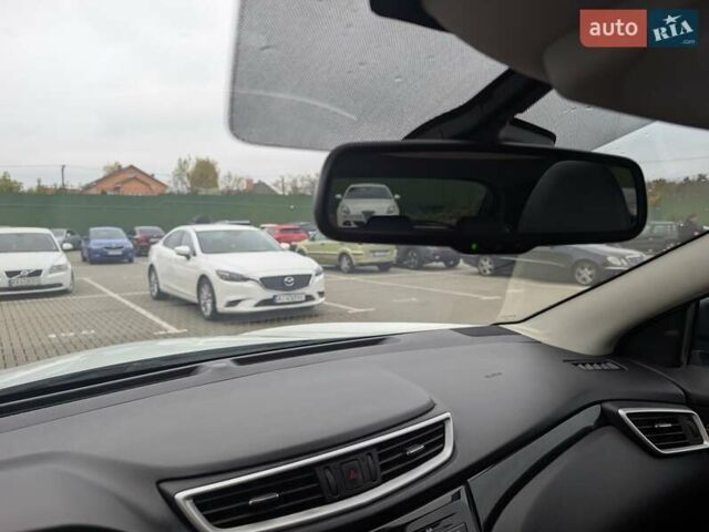 Белый Ниссан Кашкай, объемом двигателя 1.6 л и пробегом 132 тыс. км за 16500 $, фото 38 на Automoto.ua