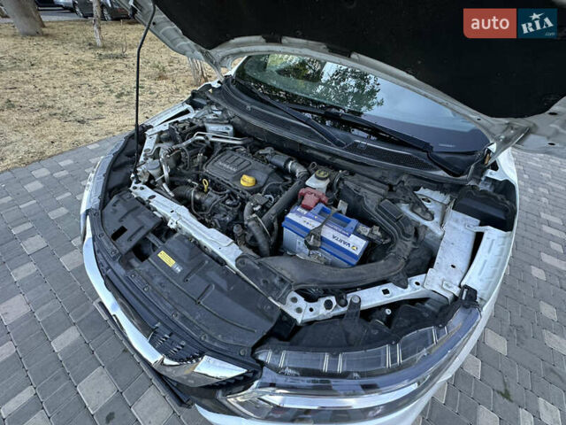 Белый Ниссан Кашкай, объемом двигателя 1.6 л и пробегом 95 тыс. км за 21900 $, фото 58 на Automoto.ua