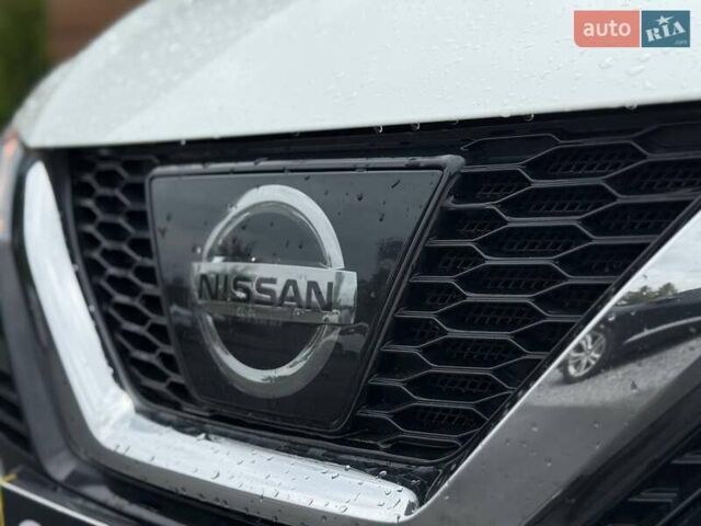 Білий Ніссан Кашкай, об'ємом двигуна 1.6 л та пробігом 114 тис. км за 20897 $, фото 5 на Automoto.ua