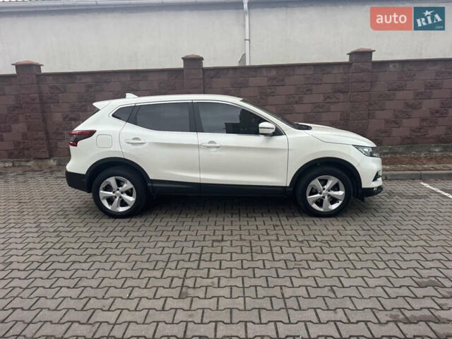 Білий Ніссан Кашкай, об'ємом двигуна 1.6 л та пробігом 204 тис. км за 16999 $, фото 1 на Automoto.ua