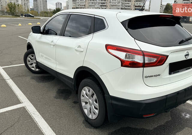 Білий Ніссан Кашкай, об'ємом двигуна 1.2 л та пробігом 56 тис. км за 16700 $, фото 2 на Automoto.ua