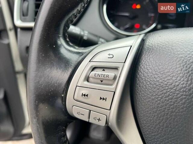 Білий Ніссан Кашкай, об'ємом двигуна 1.6 л та пробігом 216 тис. км за 16990 $, фото 24 на Automoto.ua