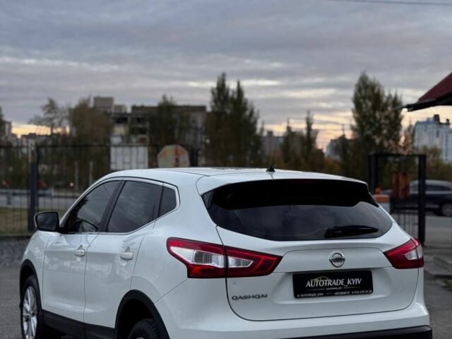 Белый Ниссан Кашкай, объемом двигателя 0 л и пробегом 68 тыс. км за 11650 $, фото 5 на Automoto.ua