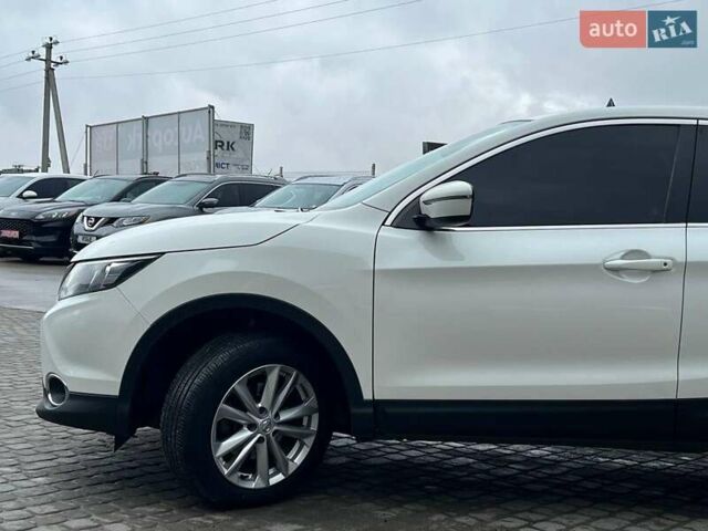 Білий Ніссан Кашкай, об'ємом двигуна 1.6 л та пробігом 216 тис. км за 16990 $, фото 3 на Automoto.ua