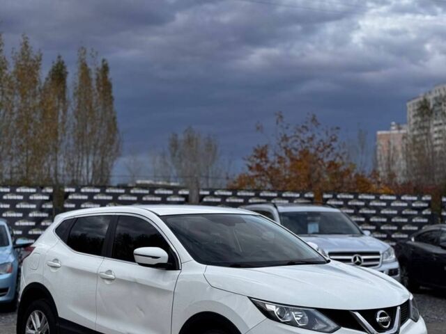 Белый Ниссан Кашкай, объемом двигателя 0 л и пробегом 68 тыс. км за 11650 $, фото 2 на Automoto.ua