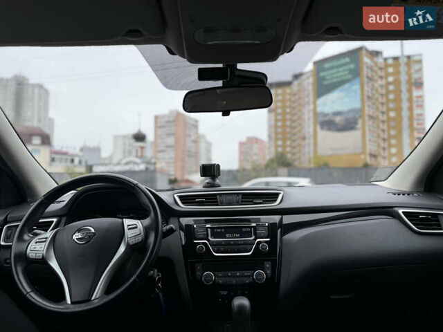 Белый Ниссан Кашкай, объемом двигателя 1.2 л и пробегом 48 тыс. км за 17700 $, фото 25 на Automoto.ua