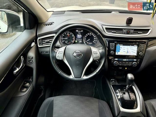 Білий Ніссан Кашкай, об'ємом двигуна 1.2 л та пробігом 85 тис. км за 15800 $, фото 10 на Automoto.ua