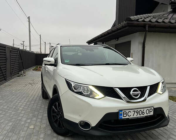 Білий Ніссан Кашкай, об'ємом двигуна 1.6 л та пробігом 136 тис. км за 17000 $, фото 1 на Automoto.ua