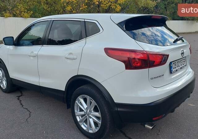 Белый Ниссан Кашкай, объемом двигателя 2 л и пробегом 53 тыс. км за 15250 $, фото 11 на Automoto.ua