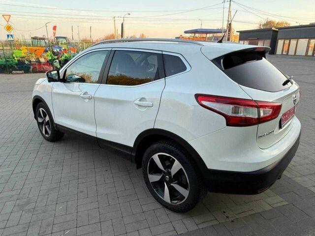 Белый Ниссан Кашкай, объемом двигателя 1.5 л и пробегом 213 тыс. км за 15900 $, фото 4 на Automoto.ua