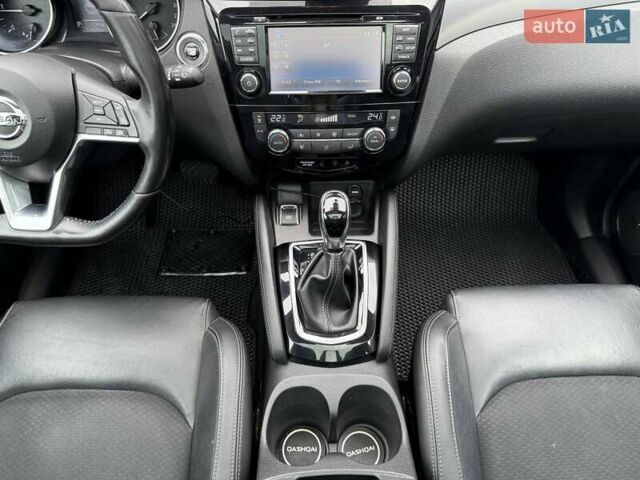 Білий Ніссан Кашкай, об'ємом двигуна 1.6 л та пробігом 114 тис. км за 20897 $, фото 35 на Automoto.ua