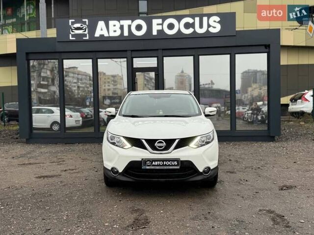 Белый Ниссан Кашкай, объемом двигателя 1.2 л и пробегом 158 тыс. км за 14990 $, фото 1 на Automoto.ua