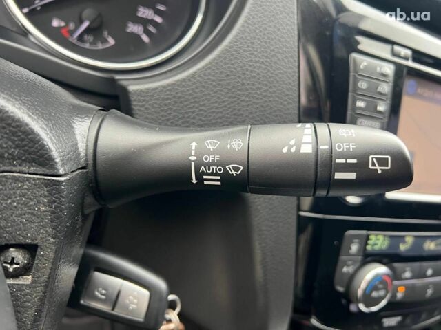 Білий Ніссан Кашкай, об'ємом двигуна 1.6 л та пробігом 216 тис. км за 16990 $, фото 25 на Automoto.ua