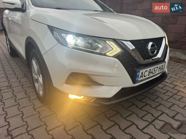 Білий Ніссан Кашкай, об'ємом двигуна 1.6 л та пробігом 203 тис. км за 17200 $, фото 6 на Automoto.ua