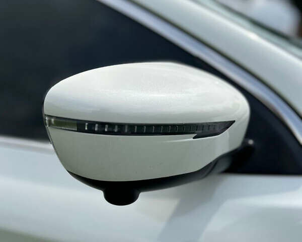 Белый Ниссан Кашкай, объемом двигателя 1.6 л и пробегом 123 тыс. км за 18200 $, фото 15 на Automoto.ua