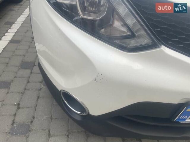 Білий Ніссан Кашкай, об'ємом двигуна 1.6 л та пробігом 210 тис. км за 17000 $, фото 13 на Automoto.ua