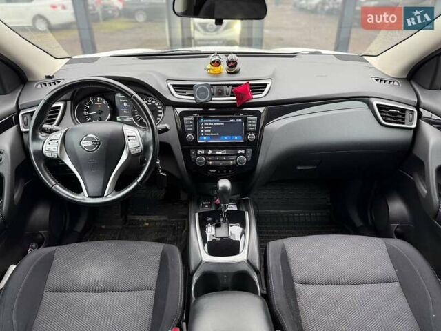 Белый Ниссан Кашкай, объемом двигателя 1.2 л и пробегом 158 тыс. км за 14990 $, фото 24 на Automoto.ua