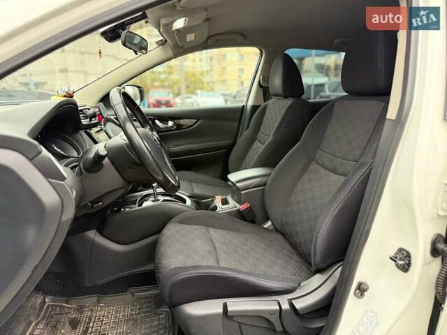 Белый Ниссан Кашкай, объемом двигателя 1.2 л и пробегом 158 тыс. км за 14990 $, фото 8 на Automoto.ua