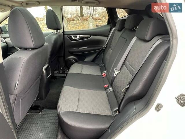 Белый Ниссан Кашкай, объемом двигателя 1.46 л и пробегом 178 тыс. км за 13500 $, фото 8 на Automoto.ua