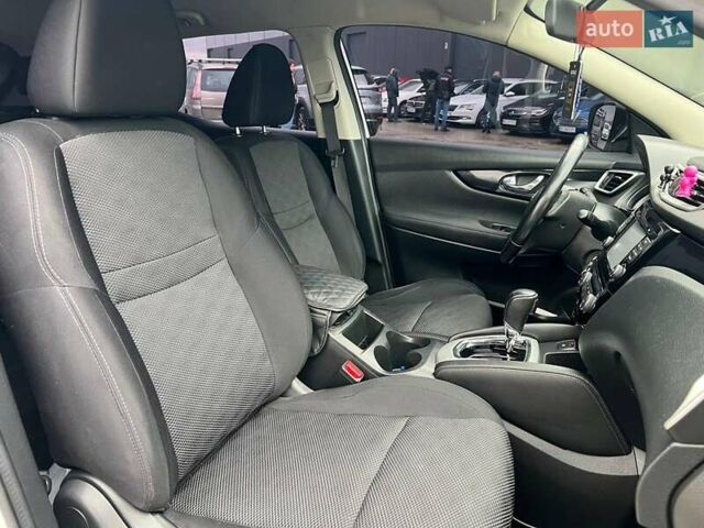 Білий Ніссан Кашкай, об'ємом двигуна 1.6 л та пробігом 216 тис. км за 16990 $, фото 38 на Automoto.ua