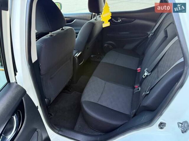 Белый Ниссан Кашкай, объемом двигателя 1.5 л и пробегом 213 тыс. км за 15900 $, фото 20 на Automoto.ua