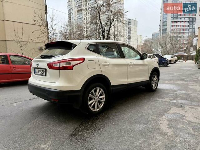 Білий Ніссан Кашкай, об'ємом двигуна 1.2 л та пробігом 85 тис. км за 15800 $, фото 5 на Automoto.ua