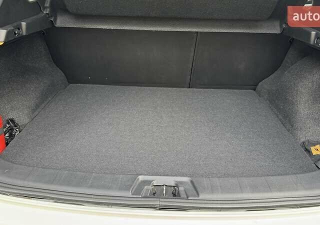 Білий Ніссан Кашкай, об'ємом двигуна 1.6 л та пробігом 158 тис. км за 16400 $, фото 8 на Automoto.ua