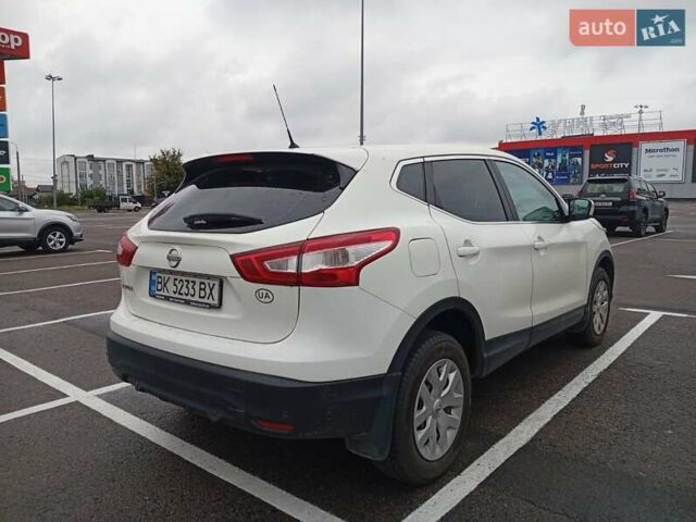 Белый Ниссан Кашкай, объемом двигателя 1.2 л и пробегом 103 тыс. км за 13700 $, фото 2 на Automoto.ua