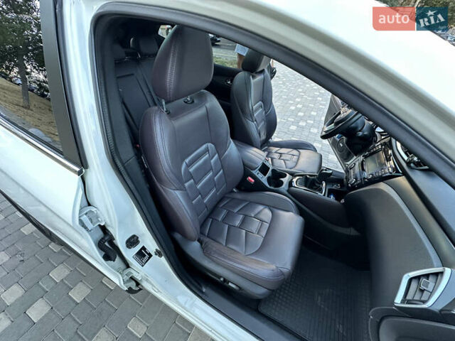 Белый Ниссан Кашкай, объемом двигателя 1.6 л и пробегом 95 тыс. км за 21900 $, фото 42 на Automoto.ua