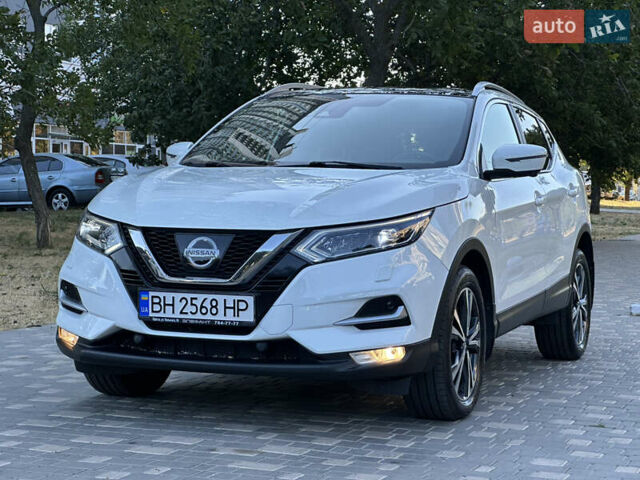 Белый Ниссан Кашкай, объемом двигателя 1.6 л и пробегом 95 тыс. км за 21900 $, фото 2 на Automoto.ua