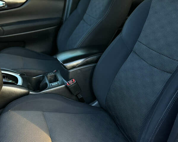 Белый Ниссан Кашкай, объемом двигателя 1.2 л и пробегом 150 тыс. км за 11700 $, фото 28 на Automoto.ua