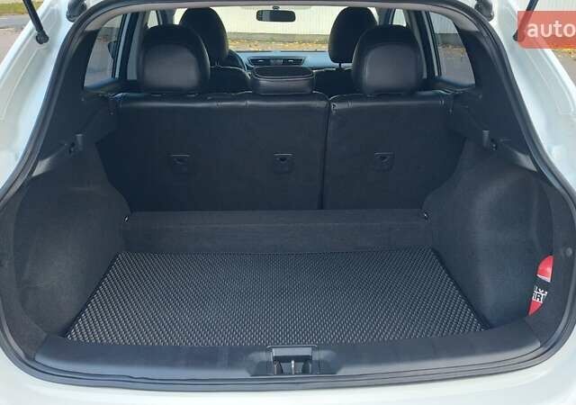 Белый Ниссан Кашкай, объемом двигателя 2 л и пробегом 53 тыс. км за 15250 $, фото 27 на Automoto.ua