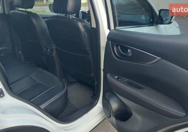 Белый Ниссан Кашкай, объемом двигателя 2 л и пробегом 53 тыс. км за 15250 $, фото 25 на Automoto.ua