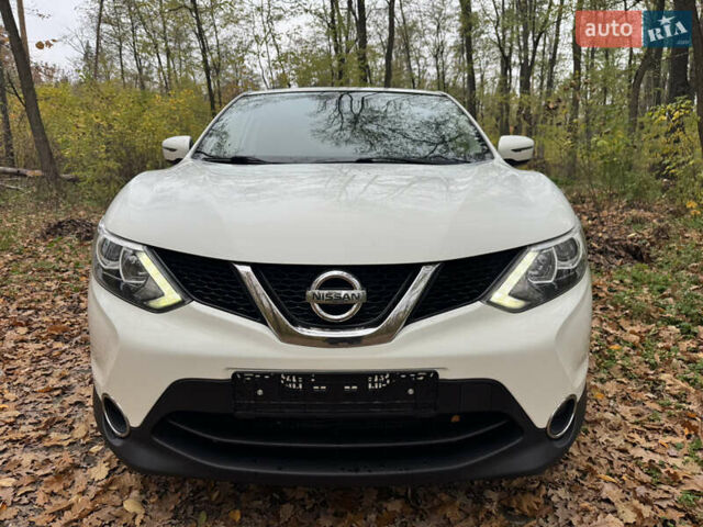 Білий Ніссан Кашкай, об'ємом двигуна 1.6 л та пробігом 137 тис. км за 14900 $, фото 3 на Automoto.ua