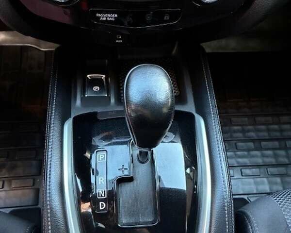 Белый Ниссан Кашкай, объемом двигателя 1.2 л и пробегом 102 тыс. км за 13500 $, фото 10 на Automoto.ua