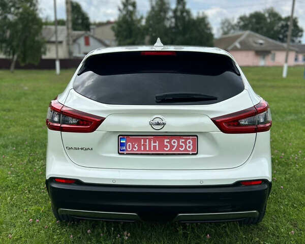 Белый Ниссан Кашкай, объемом двигателя 1.6 л и пробегом 123 тыс. км за 18200 $, фото 10 на Automoto.ua