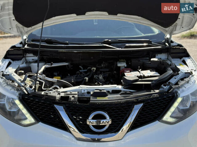 Белый Ниссан Кашкай, объемом двигателя 1.2 л и пробегом 150 тыс. км за 11700 $, фото 25 на Automoto.ua