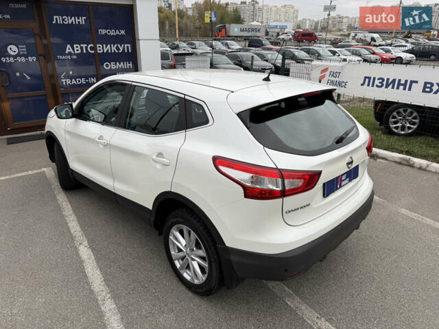 Белый Ниссан Кашкай, объемом двигателя 1.2 л и пробегом 48 тыс. км за 17700 $, фото 6 на Automoto.ua