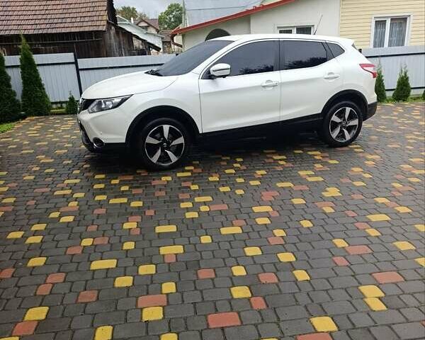 Белый Ниссан Кашкай, объемом двигателя 1.6 л и пробегом 172 тыс. км за 18300 $, фото 1 на Automoto.ua