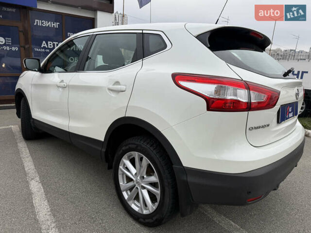 Белый Ниссан Кашкай, объемом двигателя 1.2 л и пробегом 48 тыс. км за 17700 $, фото 8 на Automoto.ua