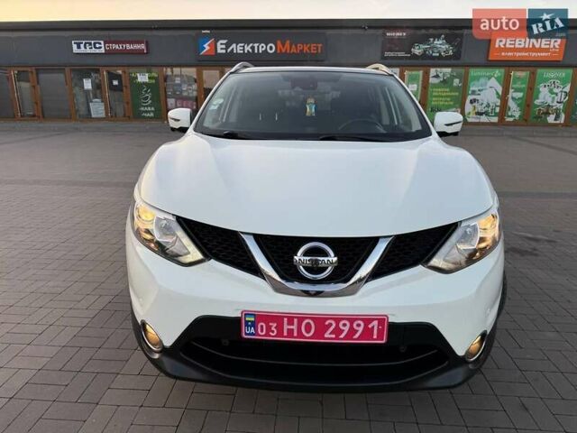 Белый Ниссан Кашкай, объемом двигателя 1.5 л и пробегом 213 тыс. км за 15900 $, фото 3 на Automoto.ua