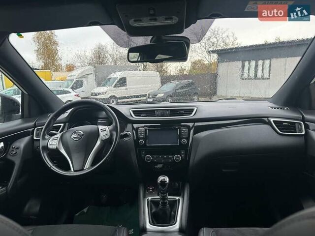 Белый Ниссан Кашкай, объемом двигателя 1.5 л и пробегом 275 тыс. км за 16700 $, фото 9 на Automoto.ua