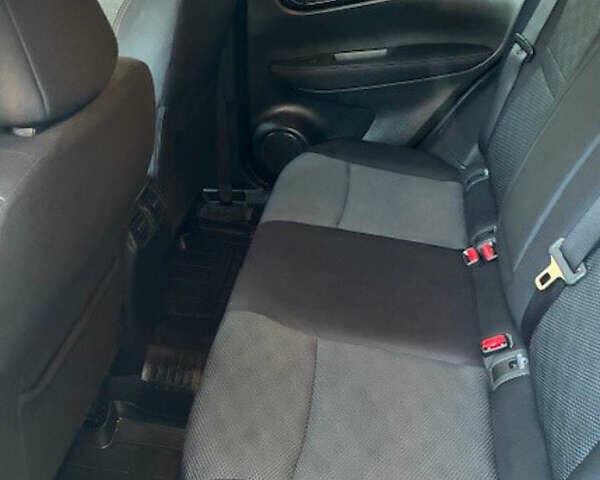 Белый Ниссан Кашкай, объемом двигателя 1.2 л и пробегом 102 тыс. км за 13500 $, фото 8 на Automoto.ua